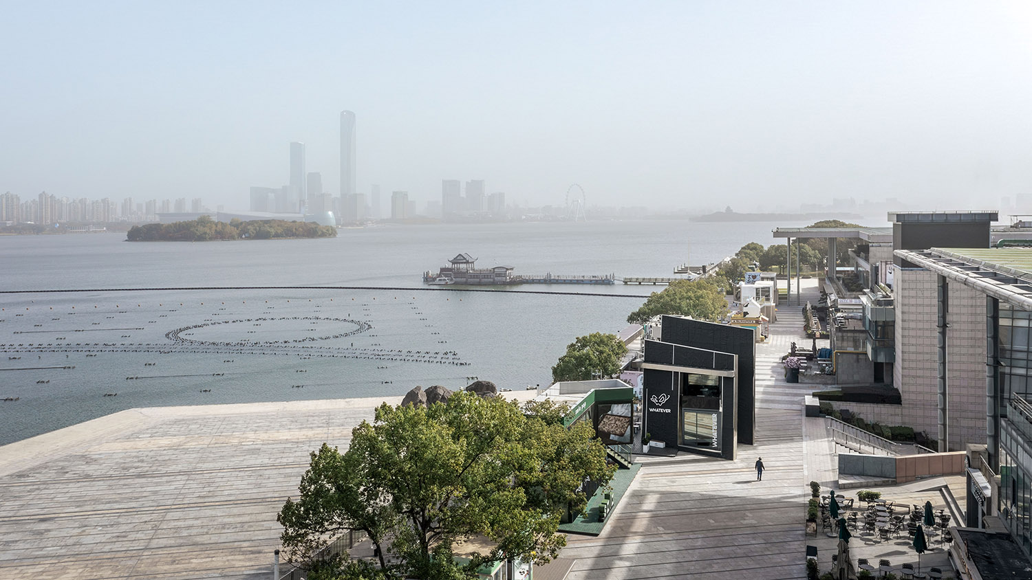 咖啡館設計,湖景咖啡館,度假區咖啡店設計,戶外咖啡店設計,戶外咖啡建築,景點咖啡店設計,咖啡店設計案例,咖啡店設計方案,吳彥祖的咖啡館-蘇州Whatever咖啡,Whatever咖啡,蘇州,平介設計,楊楠