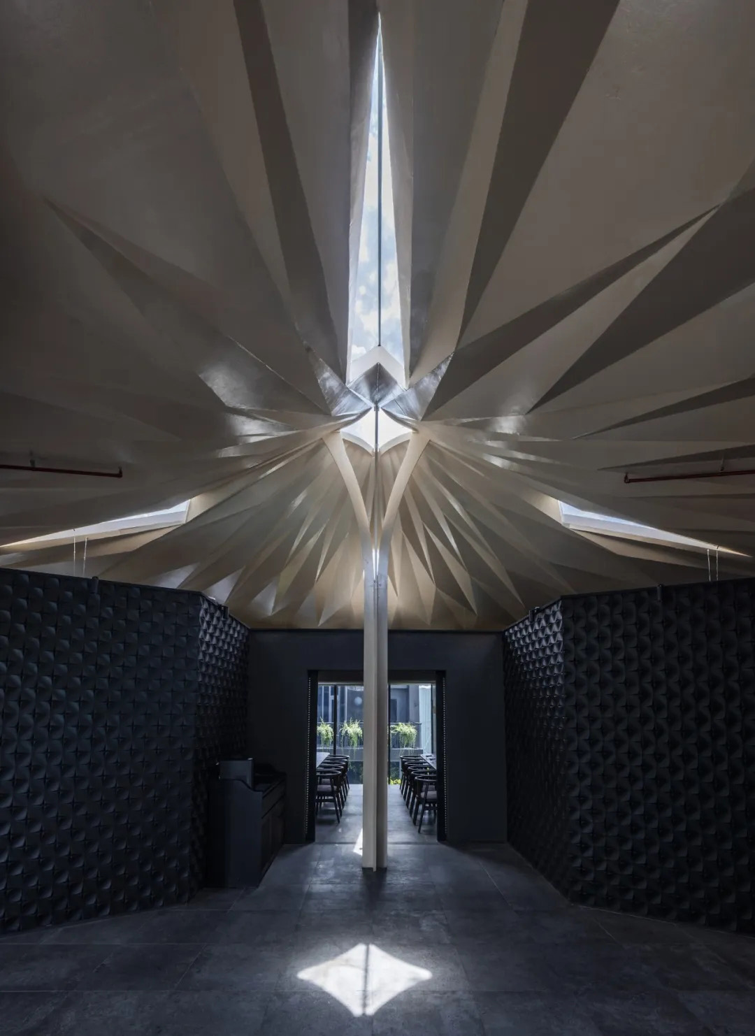 Takashi Niwa Architects,餐廳設計,越南,胡誌明市,餐廳設計案例,餐廳設計方案,極簡主義,極簡風格,餐廳改造