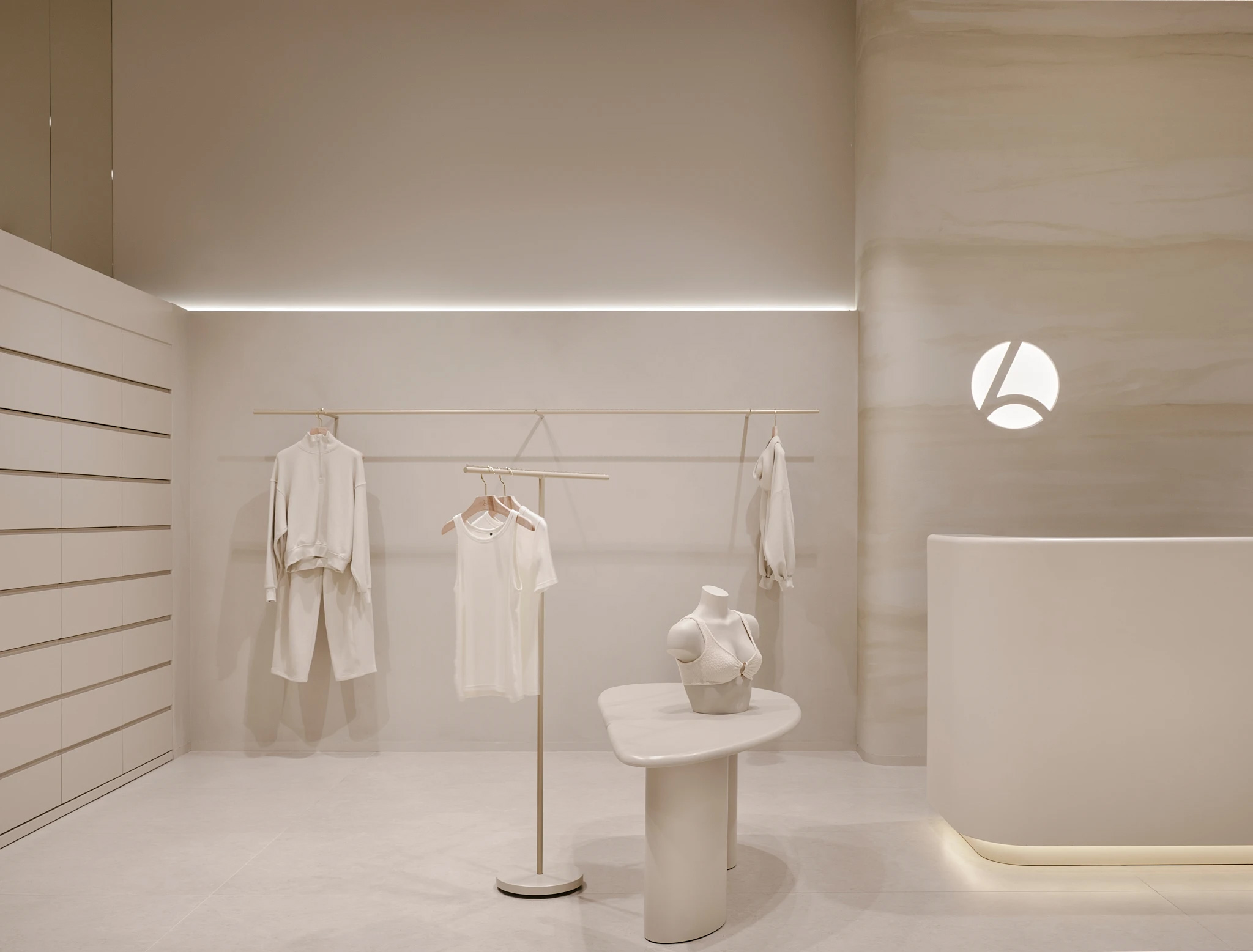 Sinitsa Buro,零售店設計,Lavarice,莫斯科,服裝店設計,極簡風格服裝店設計,極簡主義,內衣店設計