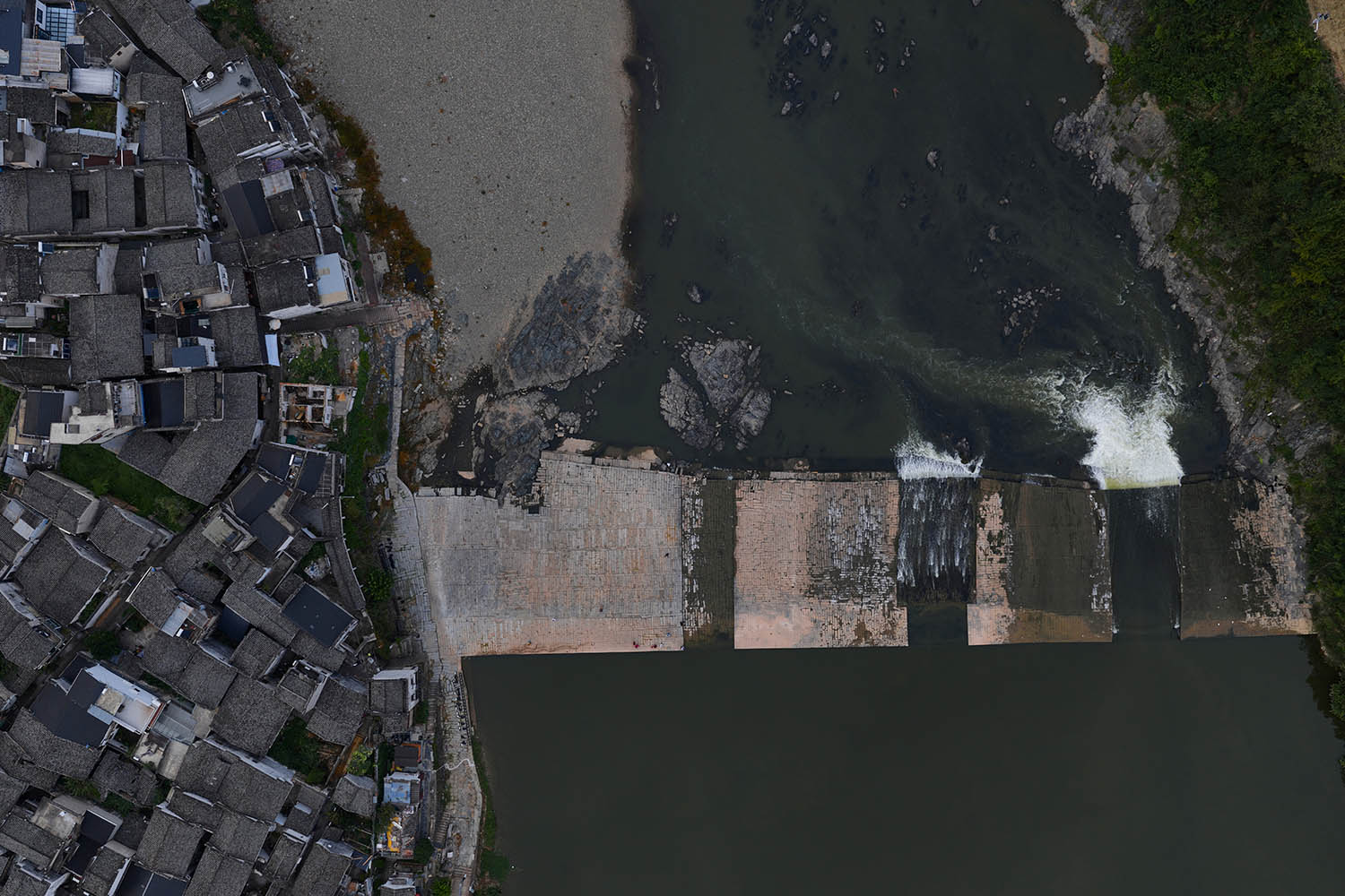 度假酒店設計,設計酒店,酒店民宿,景區酒店設計,度假民宿,酒店設計案例,酒店設計方案,民宿設計,尋源入夢·枕水而棲一黃山紫陽煙雨度假酒店,安徽黃山,風合睦晨空間設計