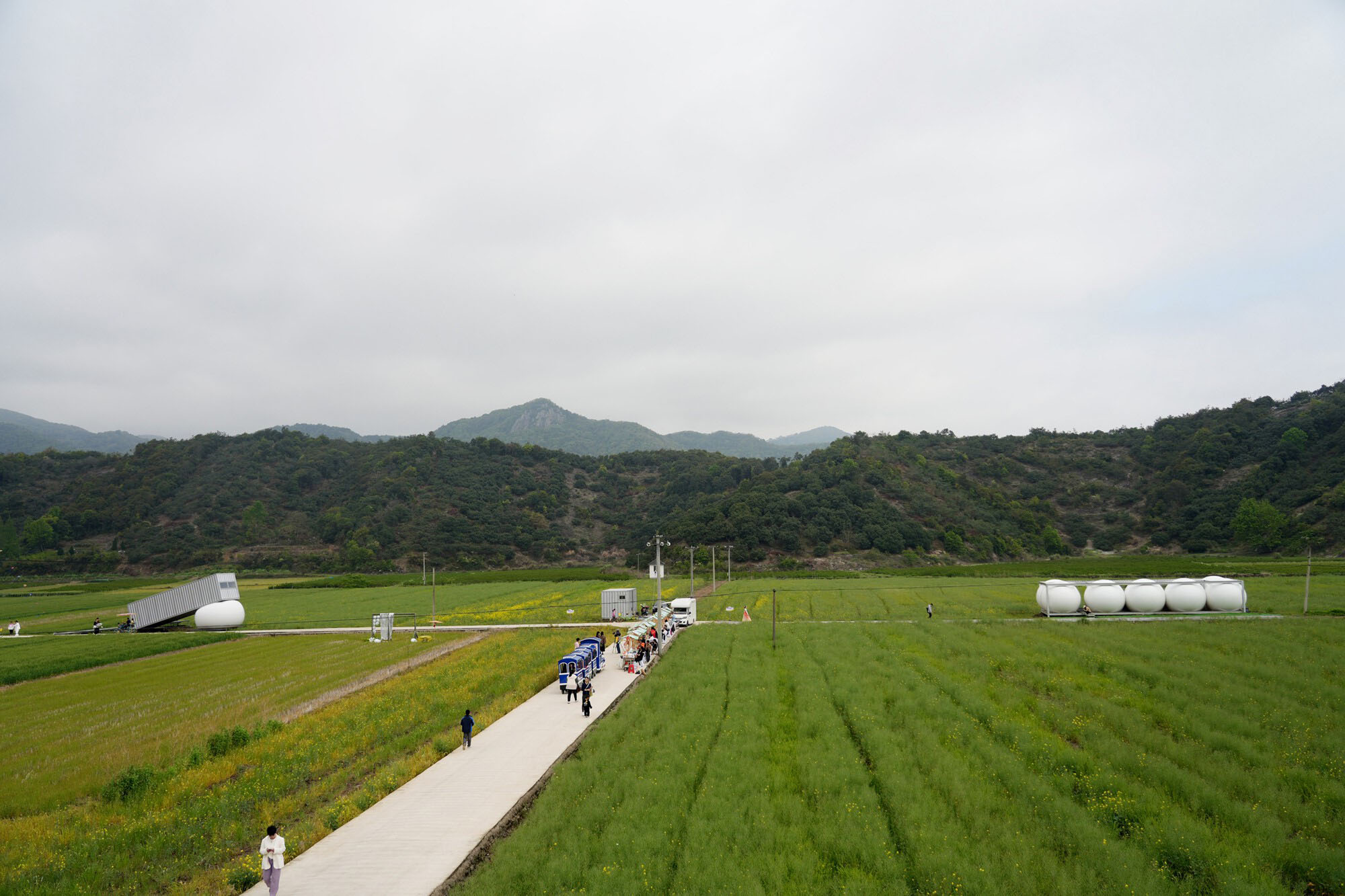 猜一建築,咖啡廳設計,Increments Studio,咖啡廳設計案例,咖啡廳設計方案,寧波,極簡風格,集裝箱改造,“雲稻這裏來”農文旅片區,稻田咖啡館,稻田閱覽室,稻田放映廳