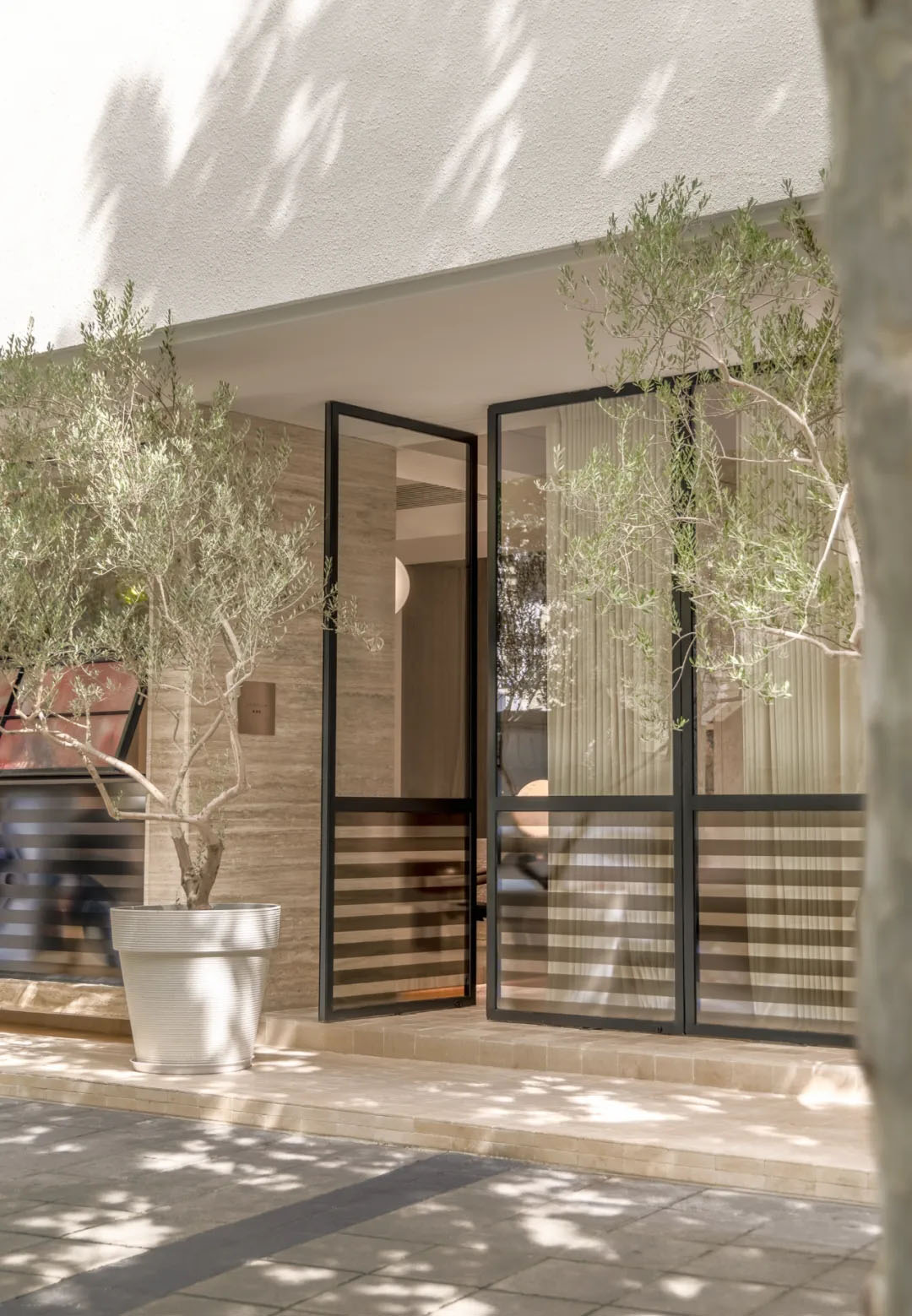 家居買手店,複合型藝術空間,藝術展廳,畫廊空間,藝術家居買手店,買手店設計,買手店設計案例,買手店設計方案,CORALLO HARA-上海梧桐樹下的家居畫廊,上海,珊瑚居藝術空間