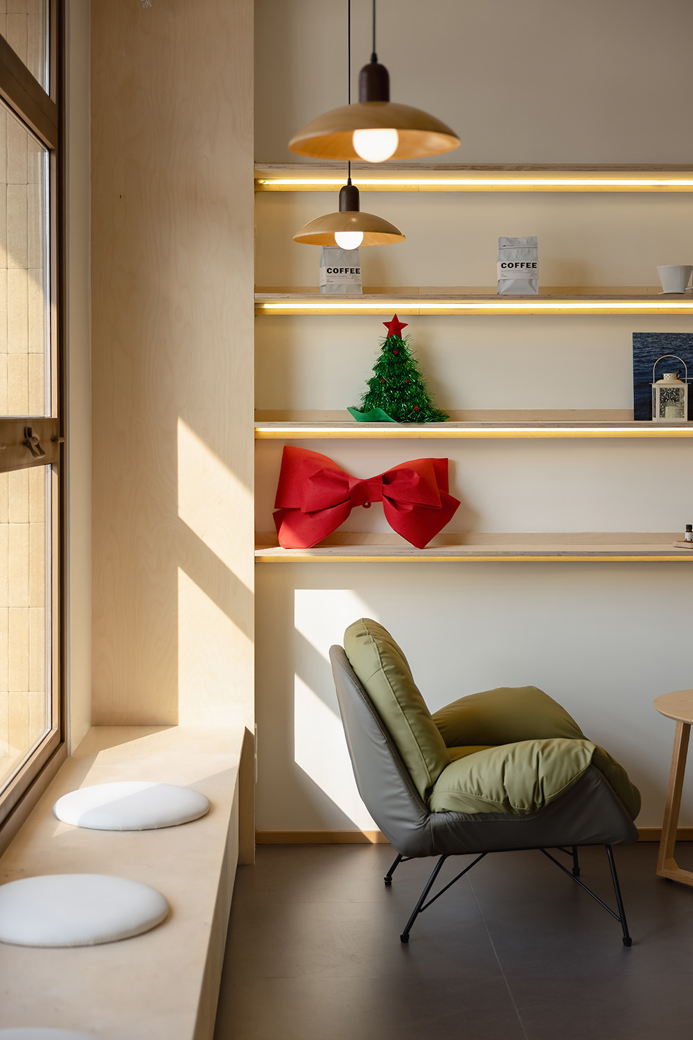 咖啡館設計,咖啡廳設計,街邊咖啡館,咖啡館設計案例,咖啡館設計方案,咖啡館裝修,氛圍感咖啡廳,連雲港河蒔河菂咖啡館,連雲港,點度設計