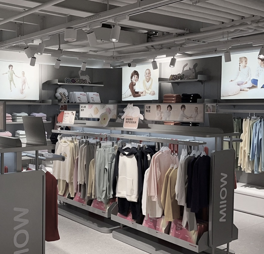 零售店設計,內衣零售店,服裝零售店設計,內衣店設計,零售店設計案例,零售店設計方案,商店設計,貓人Miiow武漢夢時代廣場店,武漢,問和答建築設計