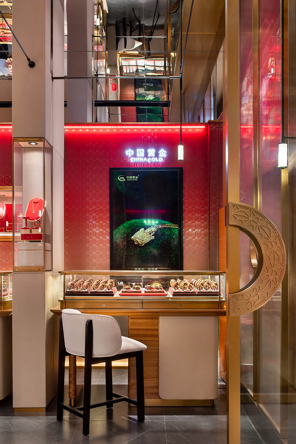 飾品店設計,珠寶店設計,黃金珠寶店,黃金零售店設計,珠寶零售店,零售店設計,零售店設計案例,零售店設計方案,中國黃金西寧海湖萬達店,西寧,佰第設計/李振興