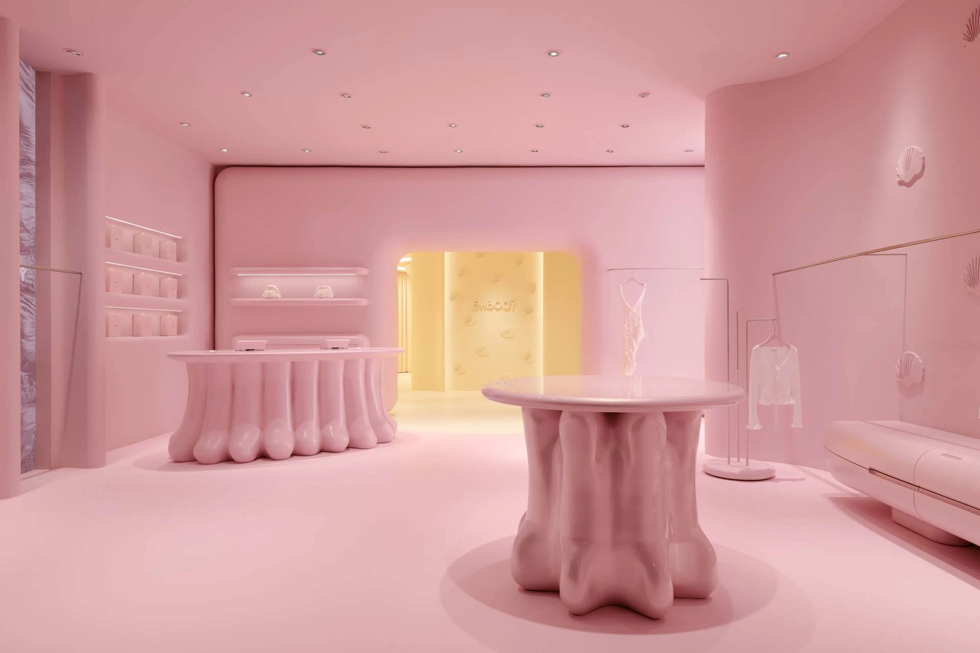 Yanina Bryukhnova,Embody女裝零售店,莫斯科,服裝店設計,極簡風格服裝店設計,極簡主義,女裝店設計