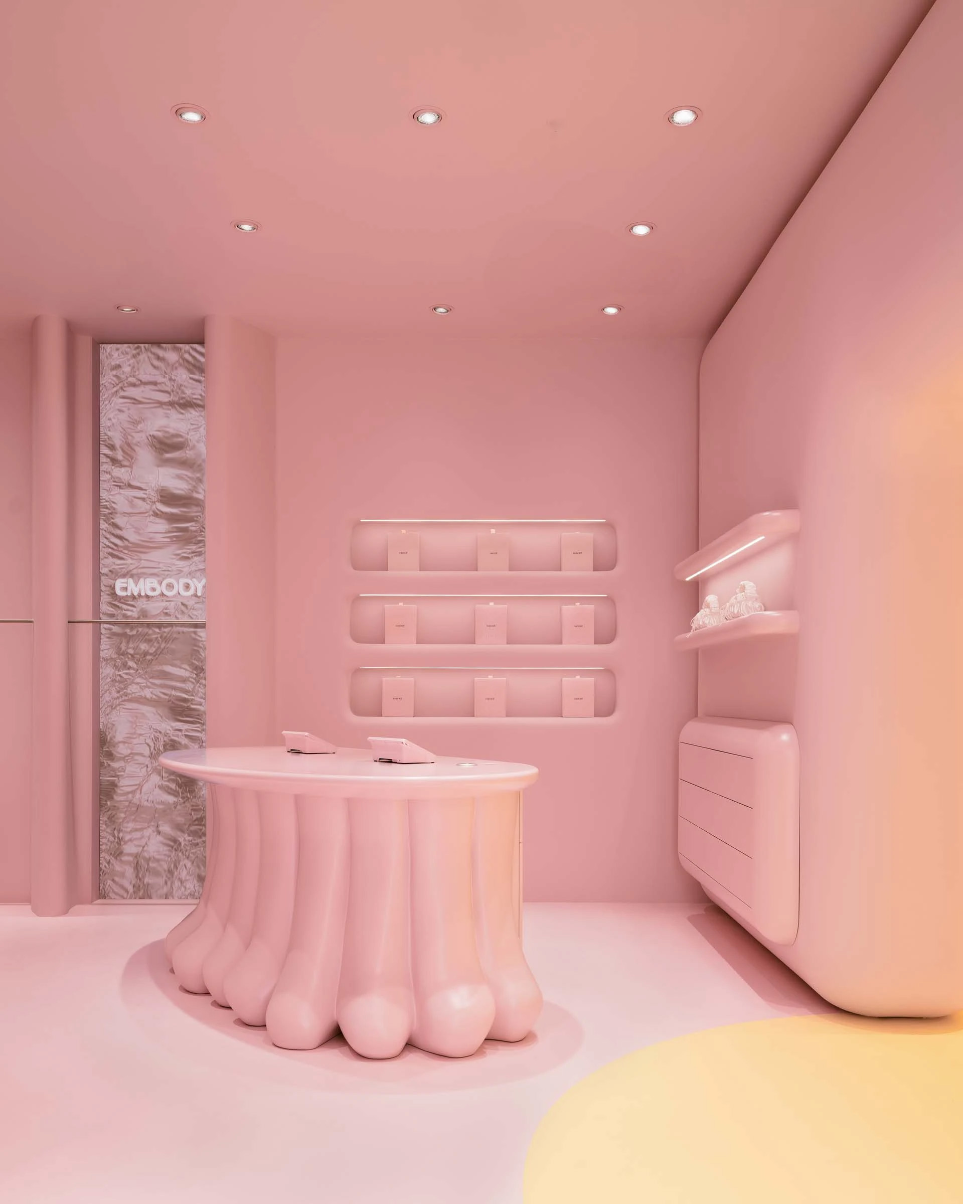 Yanina Bryukhnova,Embody女裝零售店,莫斯科,服裝店設計,極簡風格服裝店設計,極簡主義,女裝店設計