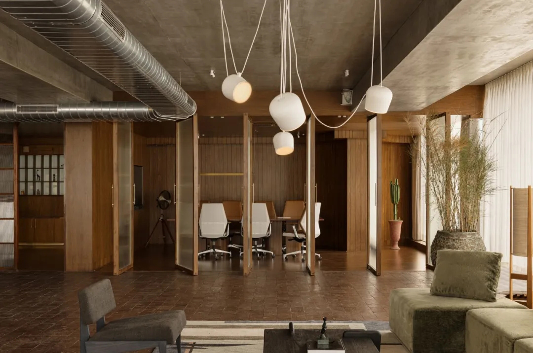 Billboards,辦公室設計案例,辦公室設計方案,印度,班加羅爾,地產公司辦公室,辦公室設計,工業風辦公室