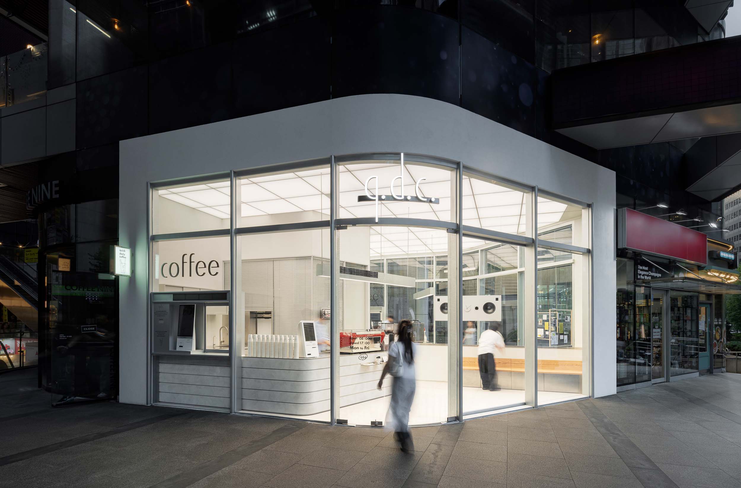 Indiesalon,咖啡廳,韓國,首爾,極簡風格咖啡廳設計,極簡主義,音樂咖啡館,小型咖啡館,Quick Daily Coffee