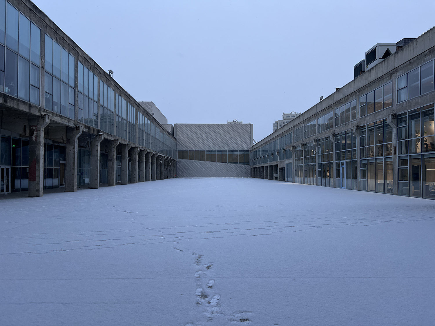 辦公室設計,廠房改造辦公室,開放式辦公室,辦公室設計案例,辦公室設計方案,主播辦公室,親子品牌公司辦公室,北京798藝術區Sundate辦公室,北京,milanesi|paiusco