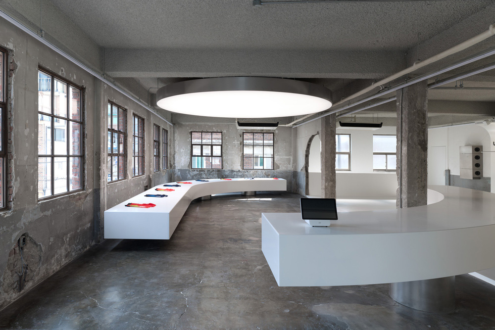 Two-Fold,零售店設計,UVU Seoul Flagship Store,韓國,首爾,服裝店,極簡風格,店鋪設計,工業建築改造