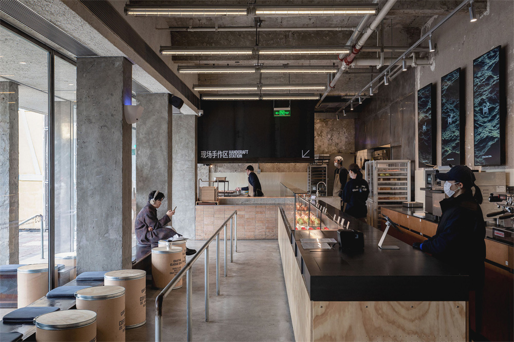 咖啡店設計,開放式咖啡店,街邊咖啡店設計,咖啡店打卡,咖啡店線下首店,咖啡店裝修,咖啡店設計案例,咖啡店設計方案,三立方咖啡上海愚園路店,上海,具場