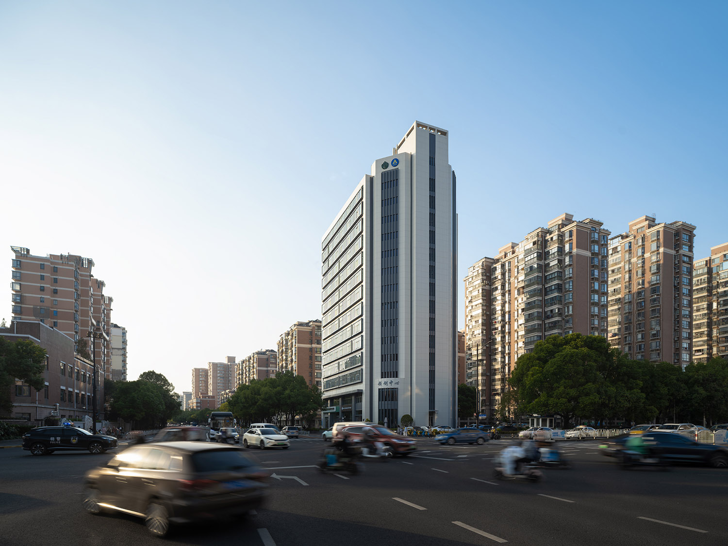 辦公大樓改造,外立麵改造,建築改造,立麵設計,城市更新,上海長寧海益大廈改造項目,上海,DUTS杜茲設計