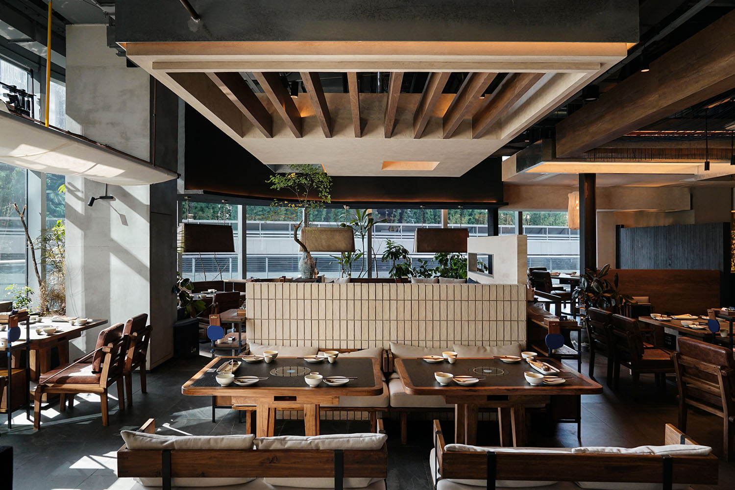 餐廳設計,休閑餐廳設計,火鍋店設計,餐廳裝修,火鍋店設計案例,火鍋店設計方案,武漢藍果子LANGUOZI火鍋,武漢,山野設計