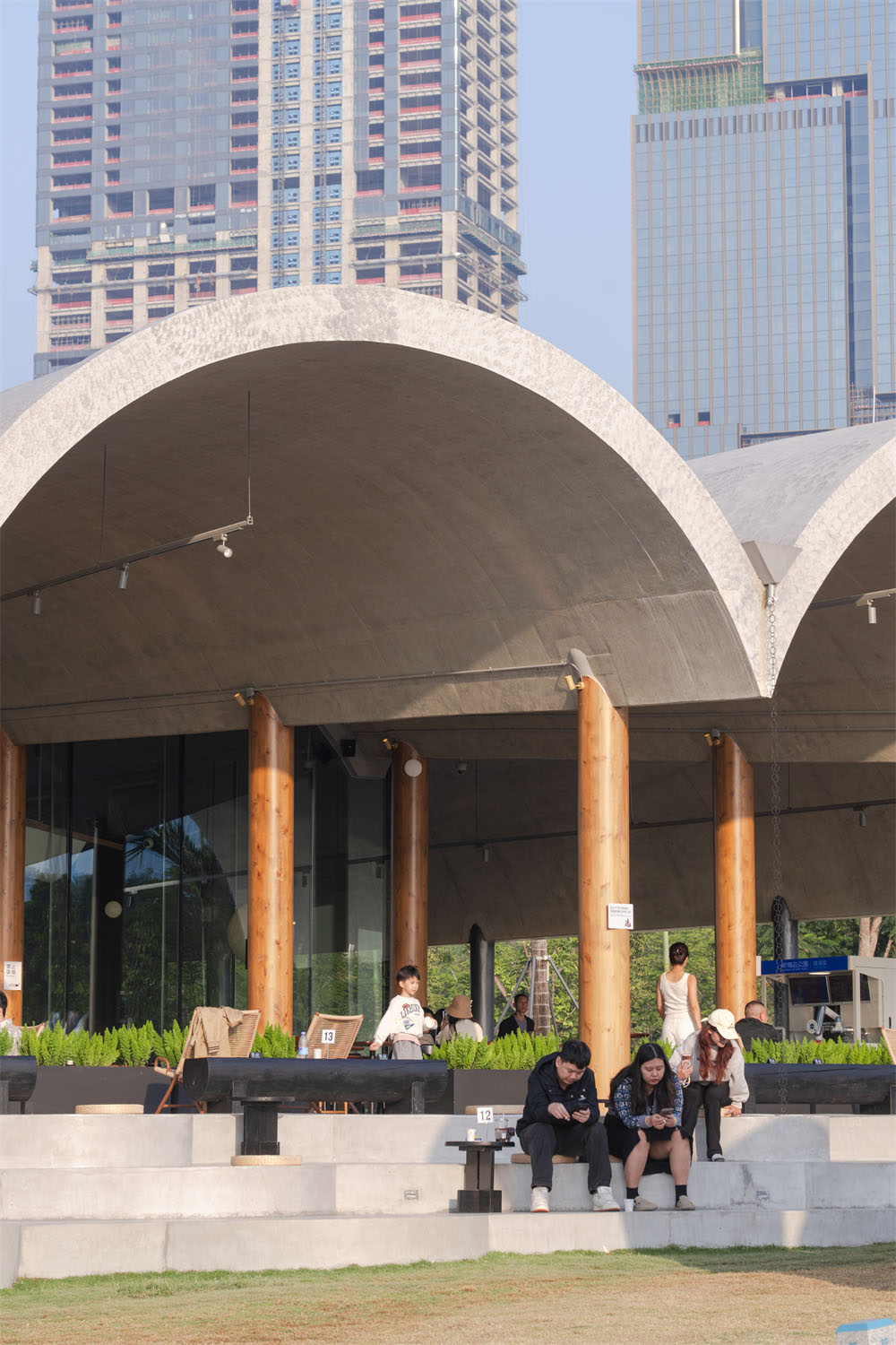 咖啡店設計,開放式咖啡店,公園咖啡店設計,咖啡店打卡,咖啡店裝修,咖啡店設計案例,咖啡店設計方案,福叁咖啡深圳前海石公園店,深圳,靖彥設計師