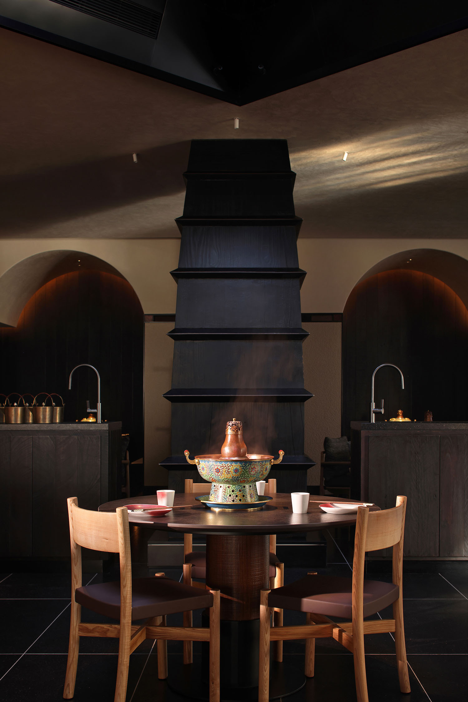 餐廳設計,火鍋店設計,主題火鍋店,銅鍋火鍋店設計,休閑餐廳設計,火鍋店設計案例,火鍋店設計方案,餐廳裝修,主題餐廳設計,西安金昆閣·銅鍋涮肉,西安,IN.X屋裏門外設計,吳為