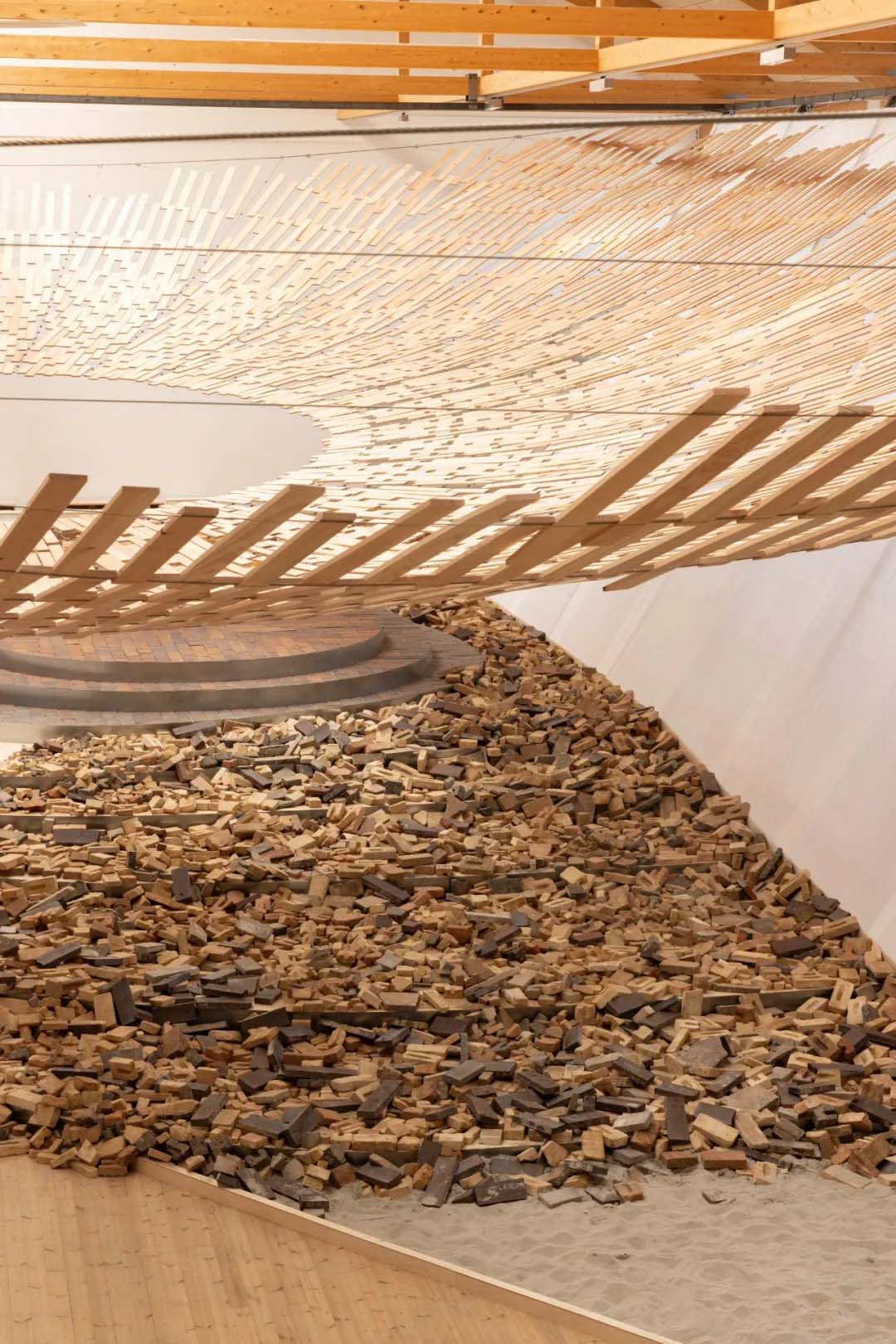 隈研吾建築都市設計事務所,KKAA,哥本哈根,丹麥,哥本哈根當代藝術中心,藝術裝置,藝術裝置設計案例,“大地 | 樹”（Earth | Tree）裝置