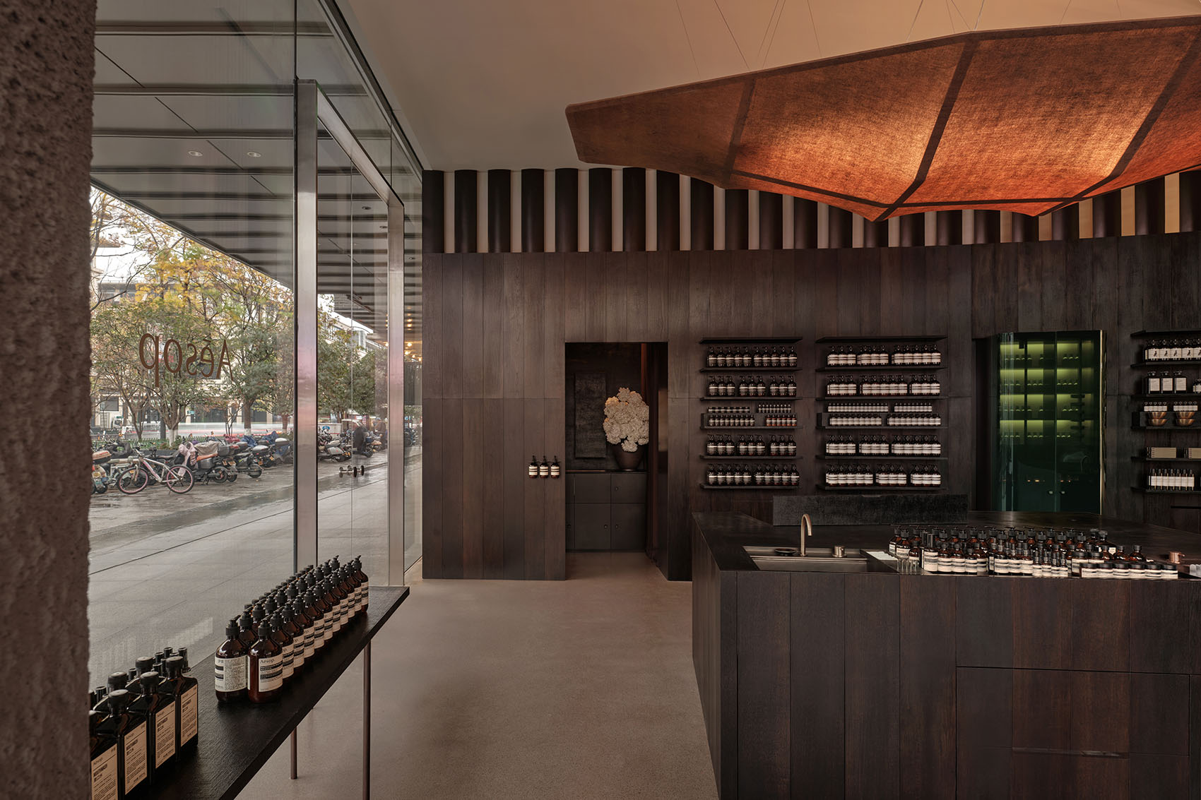 Aesop伊索,零售店設計,護膚品零售店,零售店設計方案,零售店設計案例,Aesop伊索杭州西湖店,杭州,店鋪設計,Aesop伊索店,刷刷建築