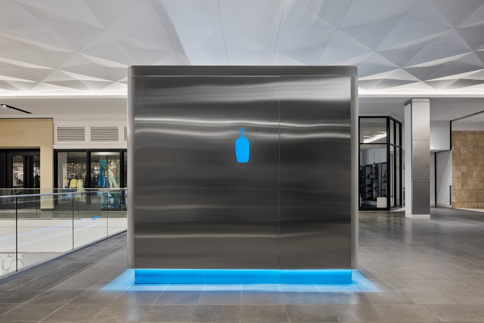 I IN,咖啡廳設計案例,咖啡店設計,美國,小藍瓶咖啡,BLUE BOTTLE COFFEE,咖啡廳設計,小藍瓶咖啡店設計案例,網紅咖啡廳,創意咖啡店,加利福尼亞