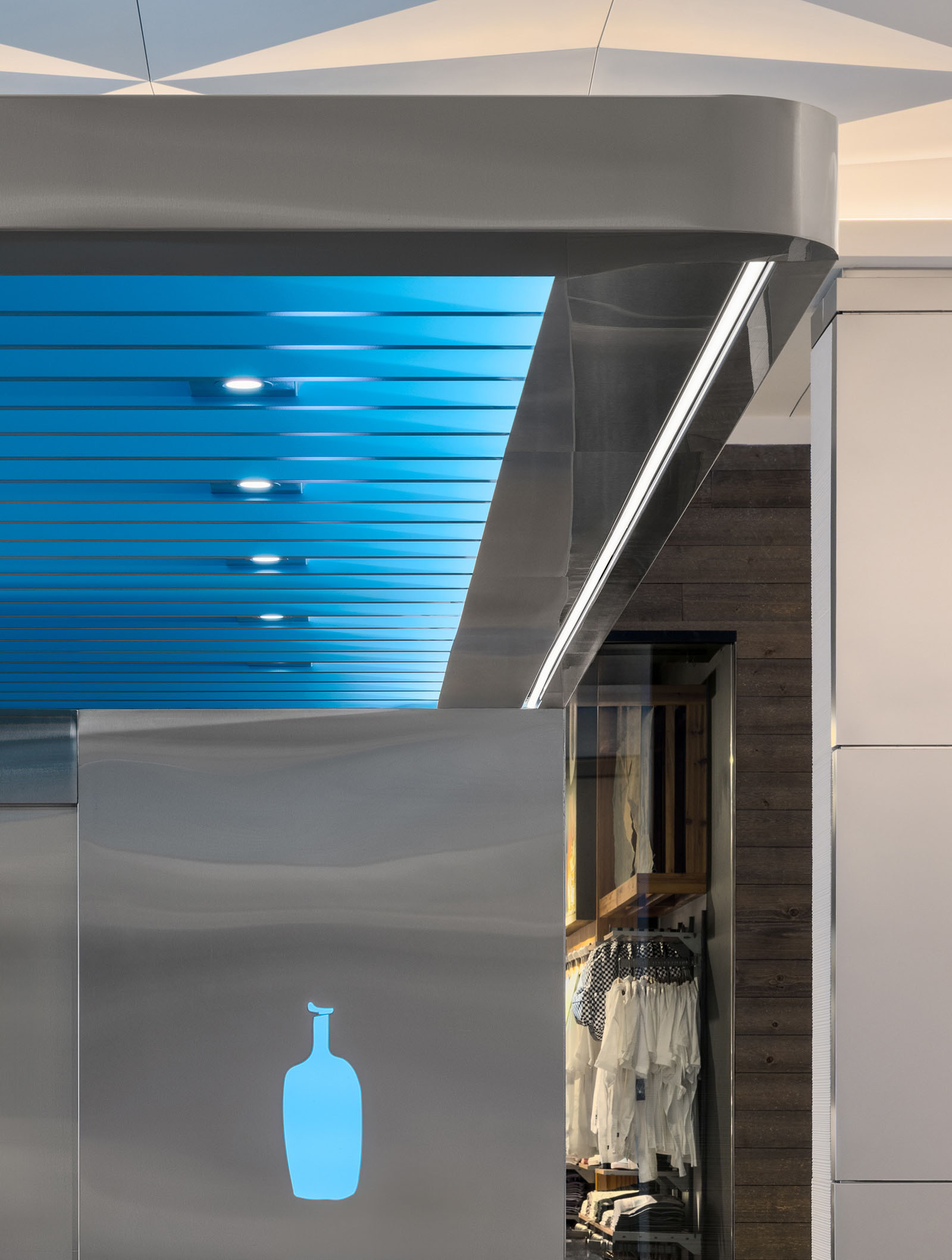 I IN,咖啡廳設計案例,咖啡店設計,美國,小藍瓶咖啡,BLUE BOTTLE COFFEE,咖啡廳設計,小藍瓶咖啡店設計案例,網紅咖啡廳,創意咖啡店,加利福尼亞