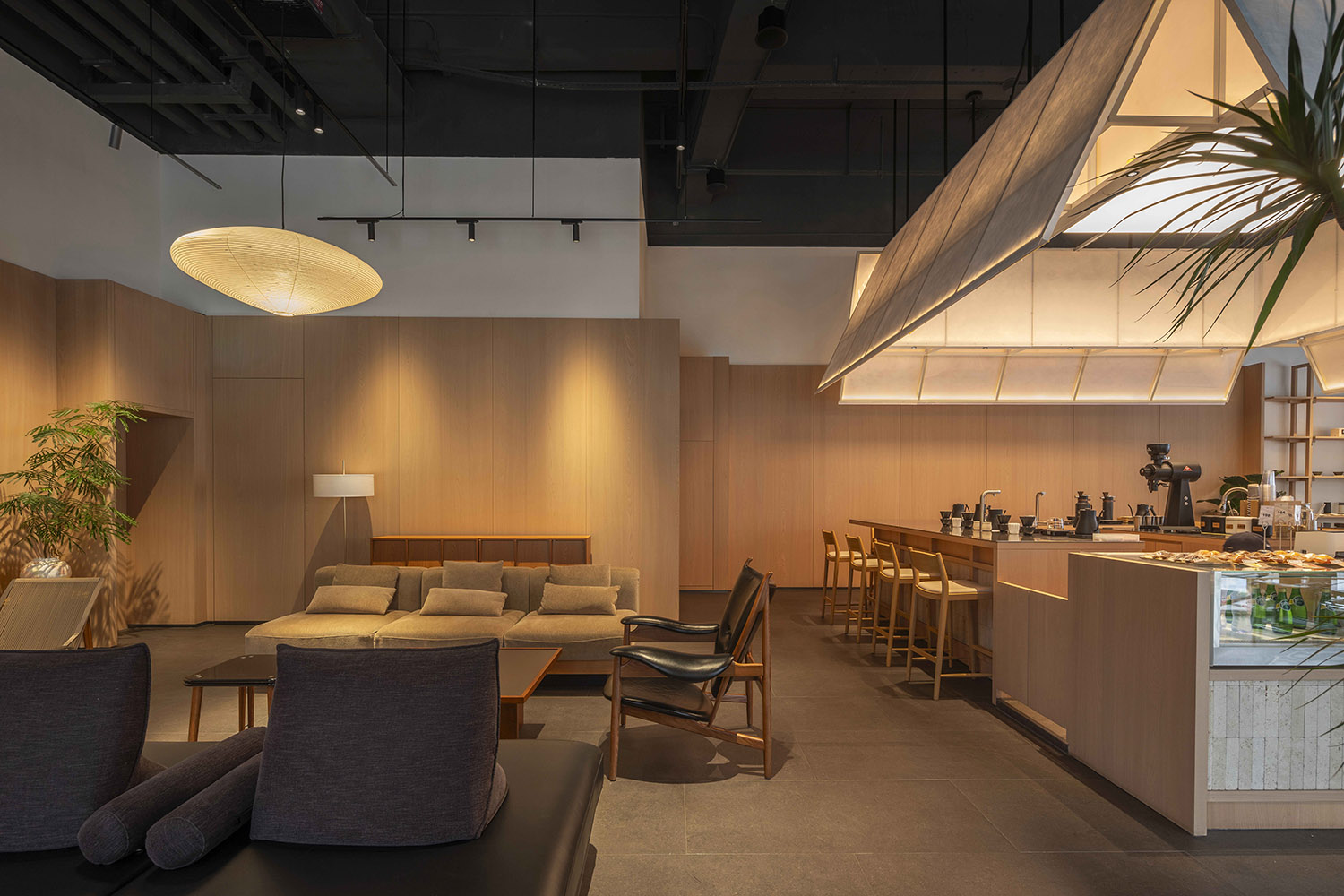 咖啡店設計,精品咖啡店,咖啡店首店設計,社區咖啡店,咖啡店設計案例,咖啡店設計方案,咖啡店打卡,三裏屯太古裏咖啡店,咖啡慢閃店,深圳&北京Kurasu咖啡雙城記,深圳,北京,了建築