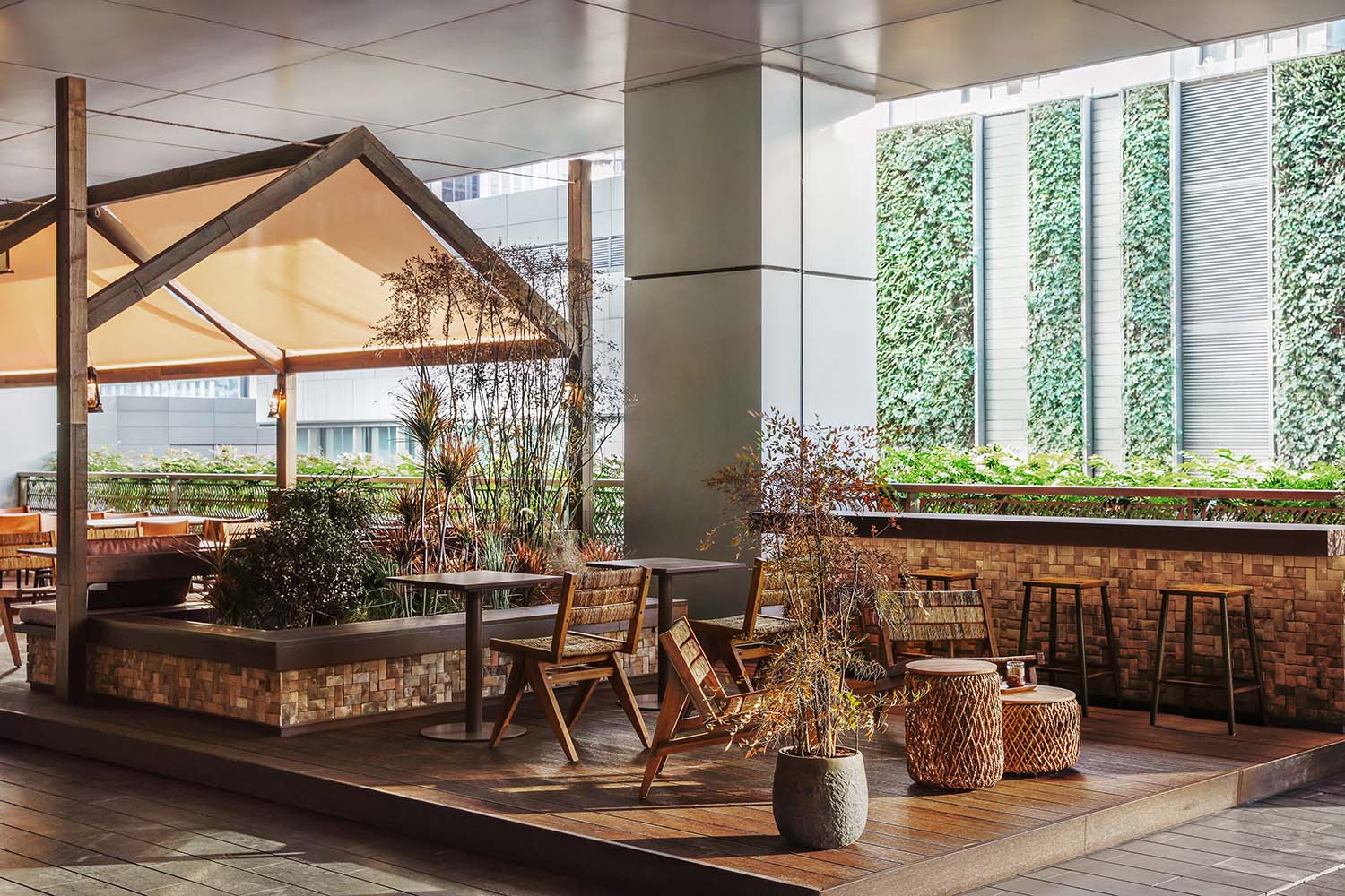 咖啡店設計,萬象天地咖啡店,開放式咖啡店,森係咖啡店,咖啡店設計案例,咖啡店設計方案,深圳MR. WALDEN COFFEE-隱於喧囂的木屋,深圳,Pure Wild Studio樸野設計