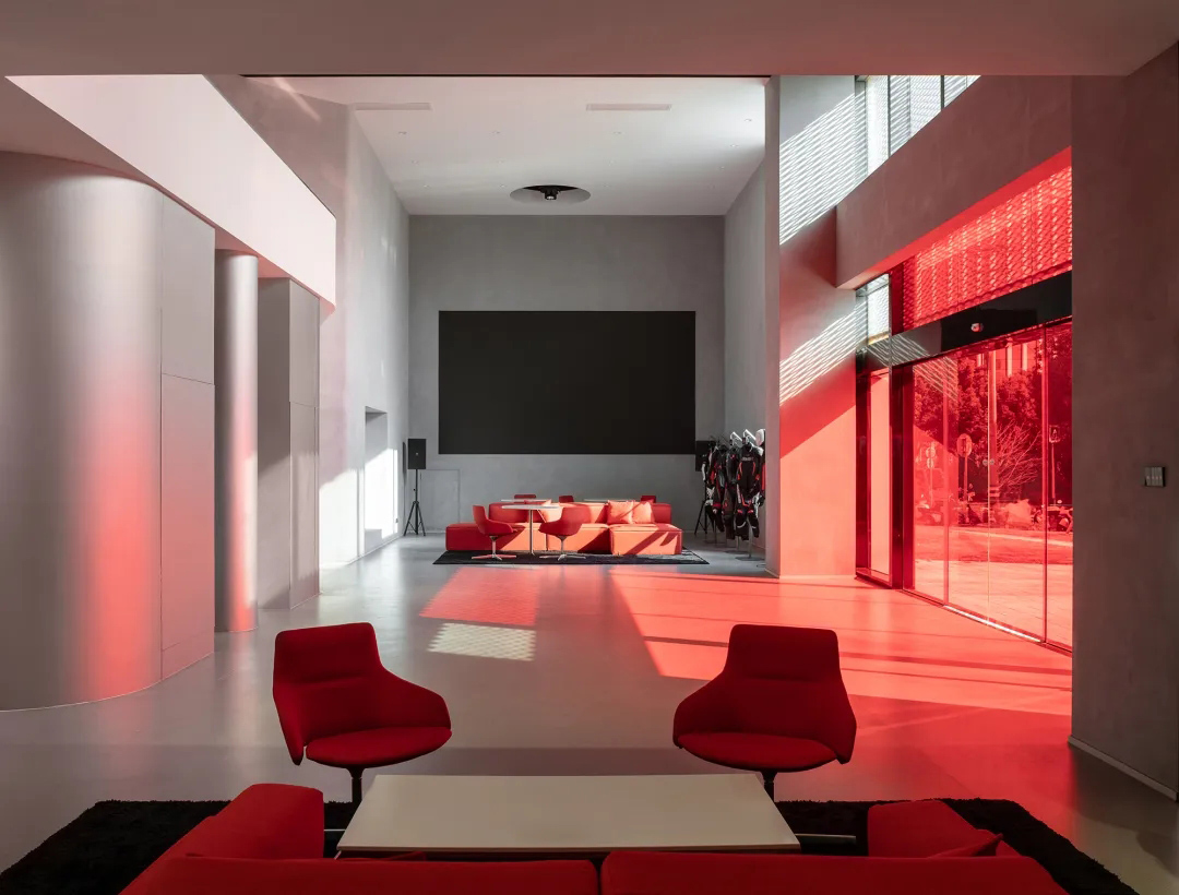 展廳設計,機車展廳,摩托車展廳設計,展廳設計案例,展廳設計方案,上海 SBK Pacing 運動展廳,上海,趙牧桓室內設計研究室