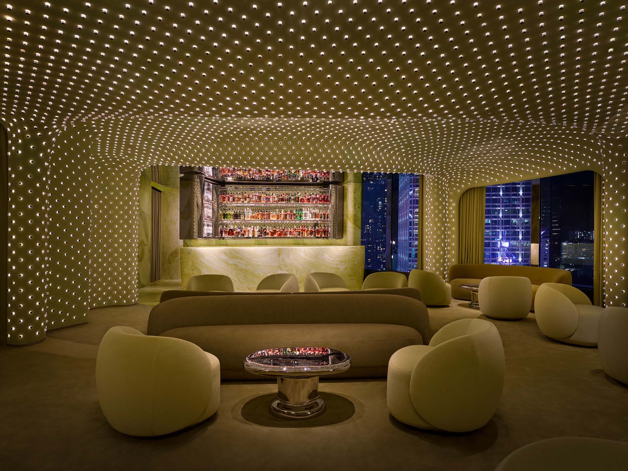 餐廳設計,餐酒吧設計,休閑餐廳設計,Studio Paolo Ferrari,Peridot Bar,酒吧設計,酒吧設計案例,香港,紮哈·哈迪德建築事務所,休閑酒吧餐廳