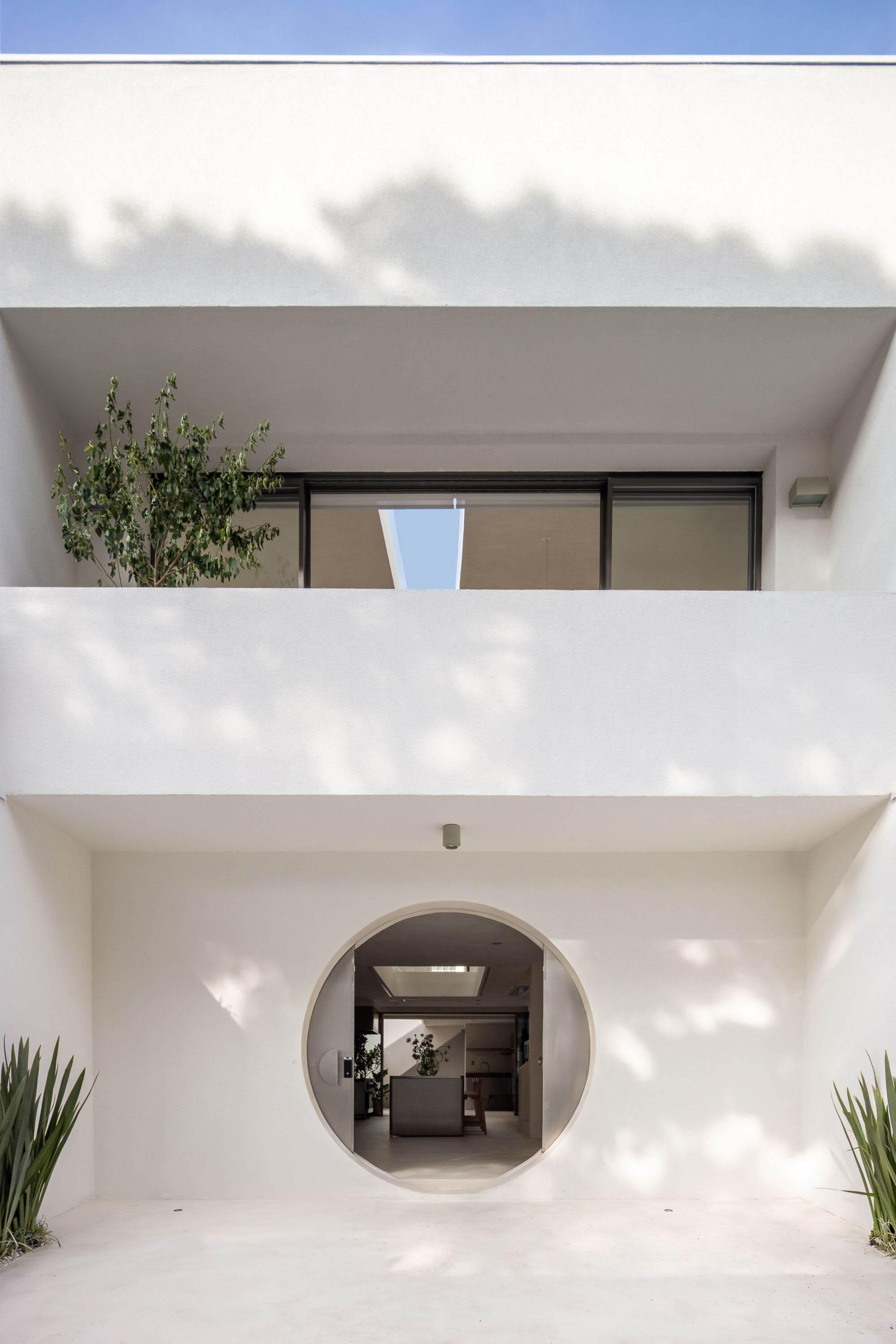 NMDM.ARQ-Nádia Manssur,住宅改造,住宅改造設計案例,巴西,極簡主義別墅,極簡主義,公共廚房,共享空間