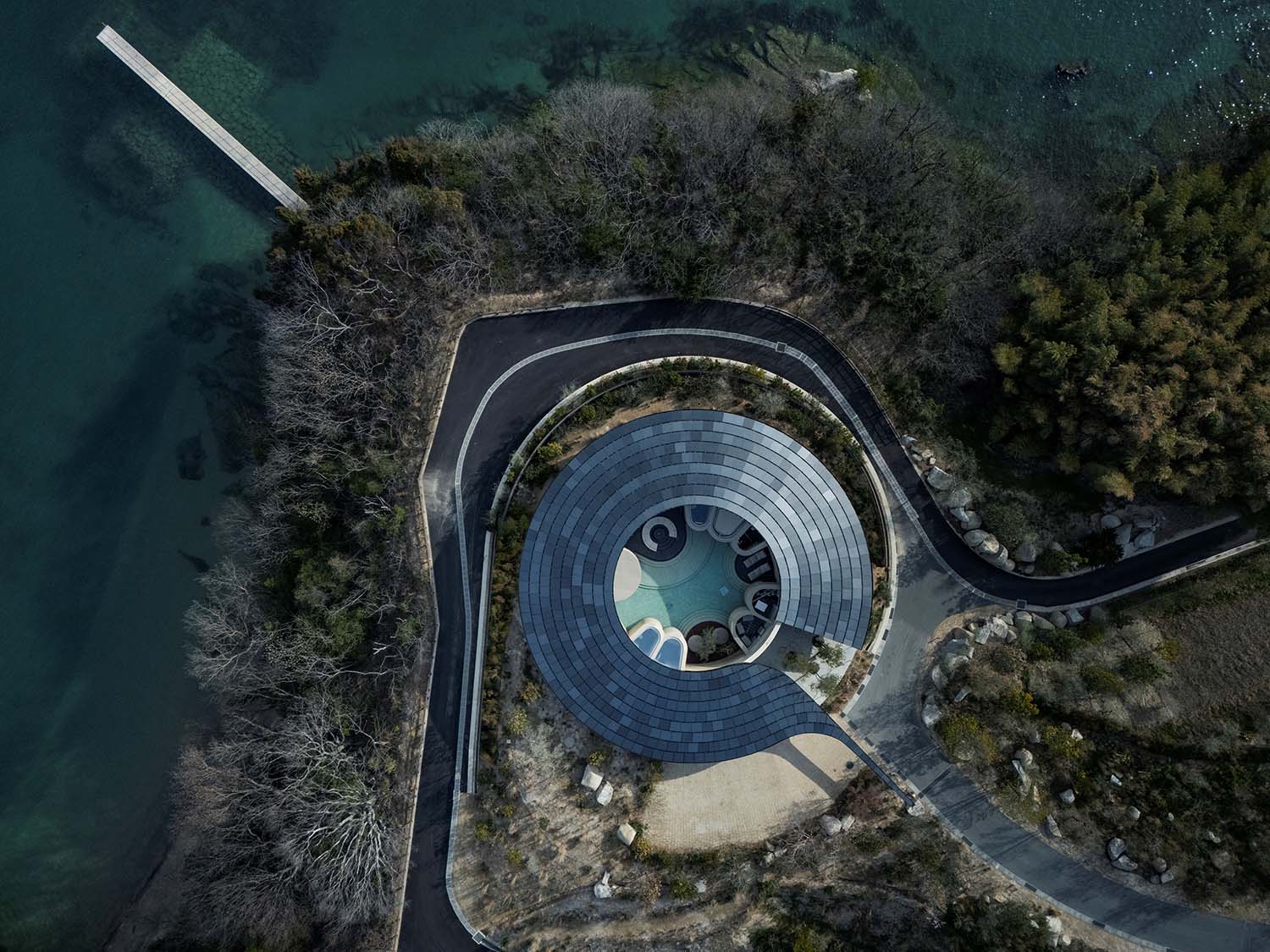 BIG,酒店設計,日本,瀨戶內海,NOT A HOTEL,酒店設計案例,酒店設計方案,度假酒店,精品酒店,設計酒店,極簡主義酒店