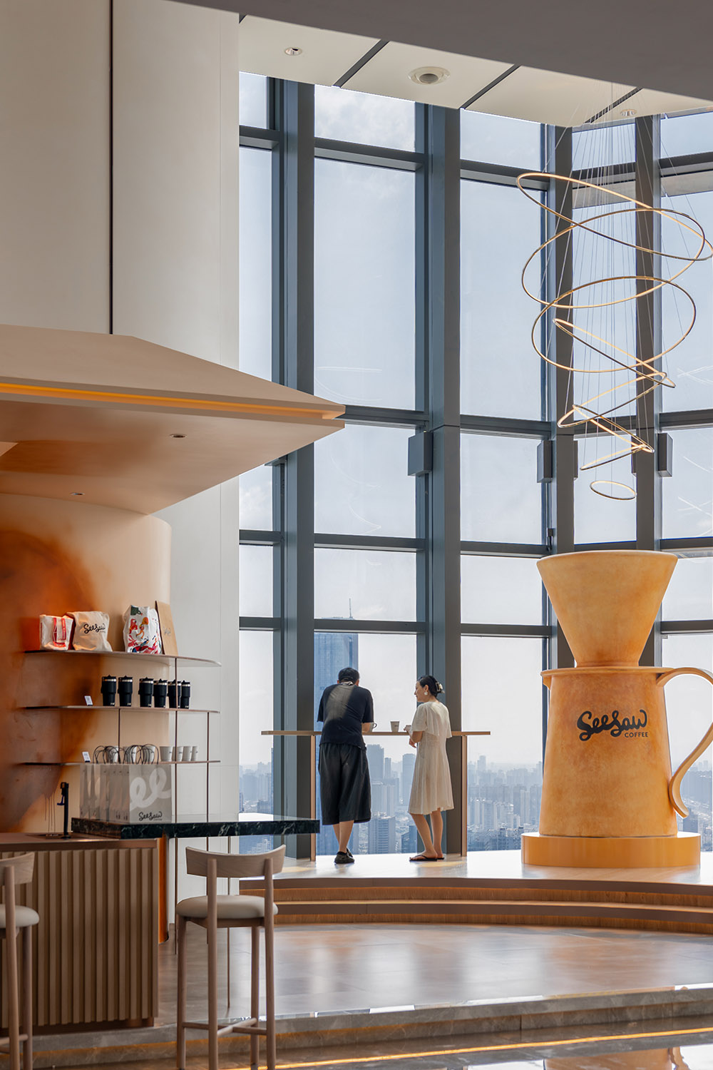 咖啡店設計,開放式咖啡店,精品咖啡店,商務中心咖啡店,咖啡店打卡,咖啡店裝修,咖啡店設計案例,咖啡店設計方案,長沙世茂環球金融中心seesaw coffee,長沙,石見設計