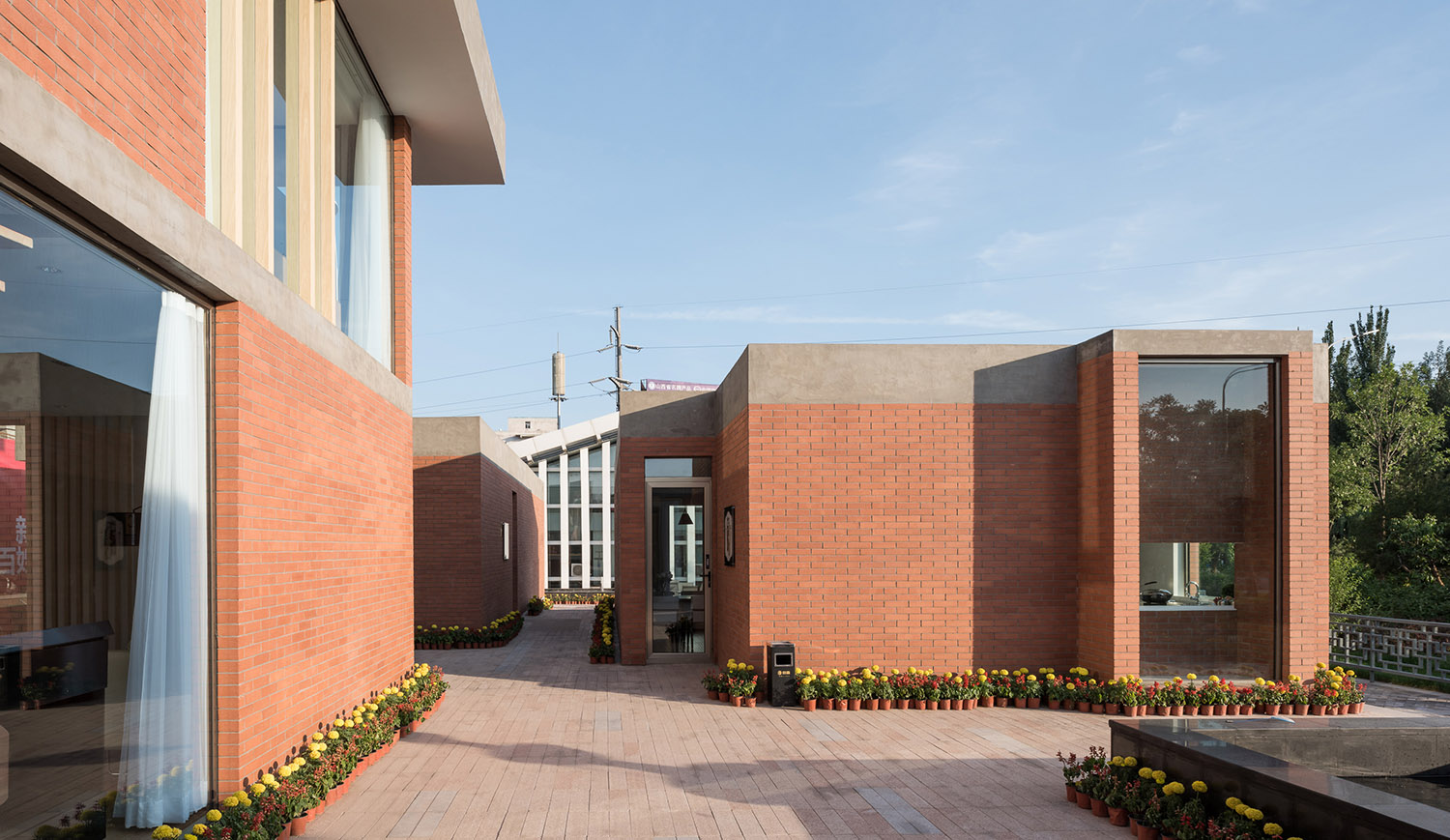 樣板間設計,樣板間設計案例,樣板間設計方案,現代風格樣板間,建築立麵改造,外立麵改造,外立麵設計,院落樣板間,山西晉中田森新晉優品展示中心,山西晉中,WHY Atelier