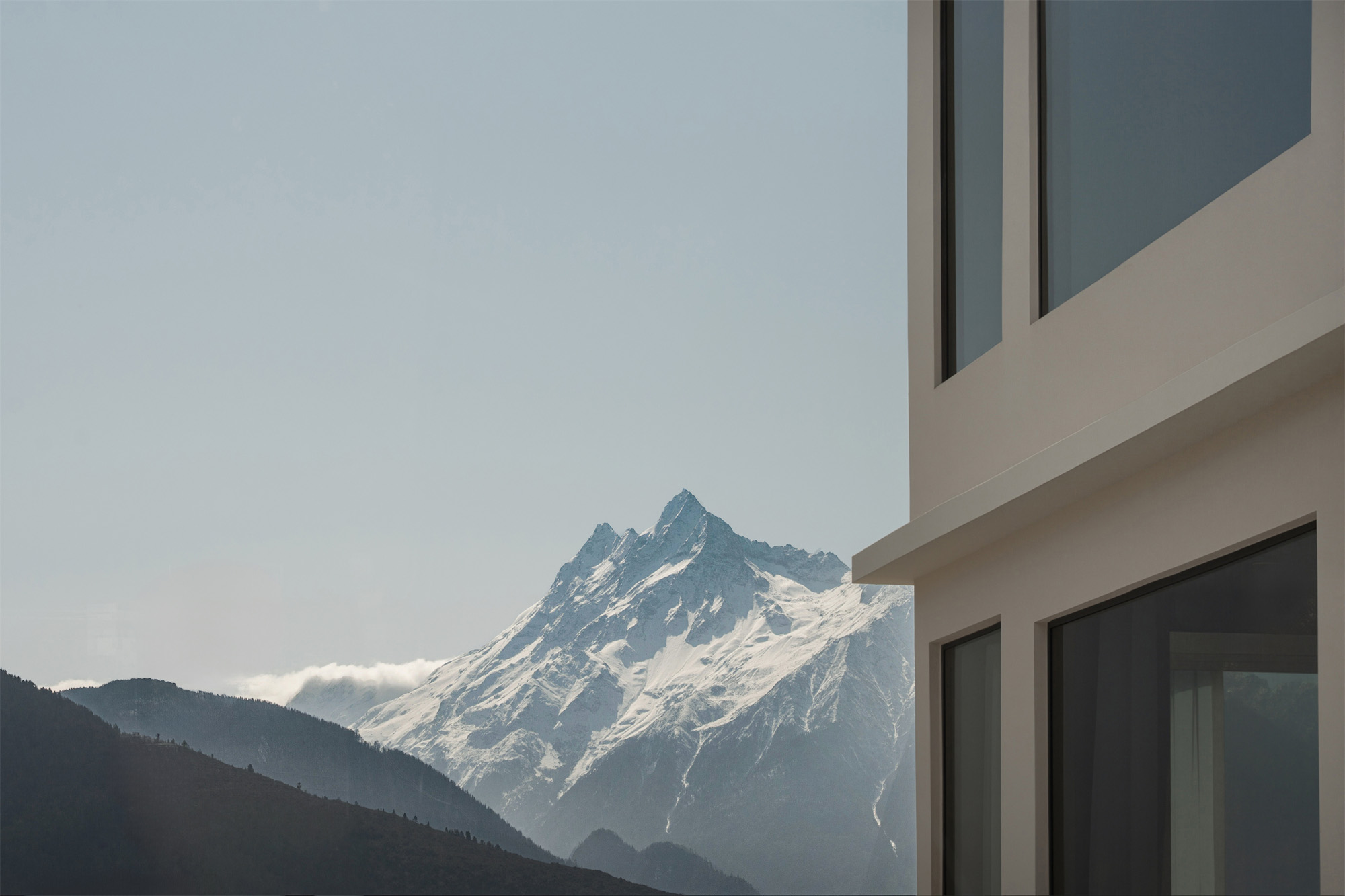 建築改造,居民樓改造民宿,酒店設計,度假酒店設計,酒店立麵改造,民宿設計,侘寂風民宿設計,民宿設計案例,民宿設計方案,西藏林芝漫塵民宿,西藏,奇偶創藝事務所