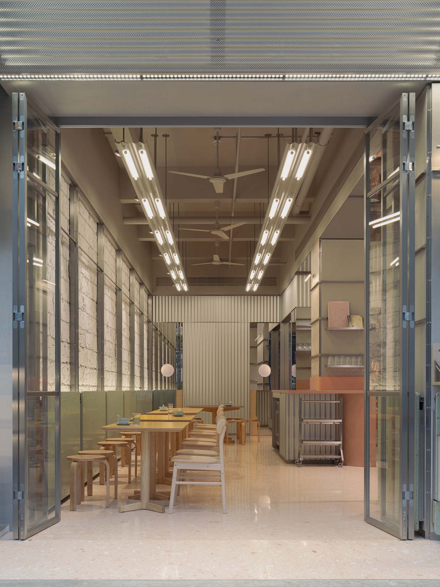 餐廳設計,Lukstudio,休閑餐廳設計,芝作室,廣州餐廳設計,餐廳設計案例,運桔燒臘餐廳,燒臘餐廳