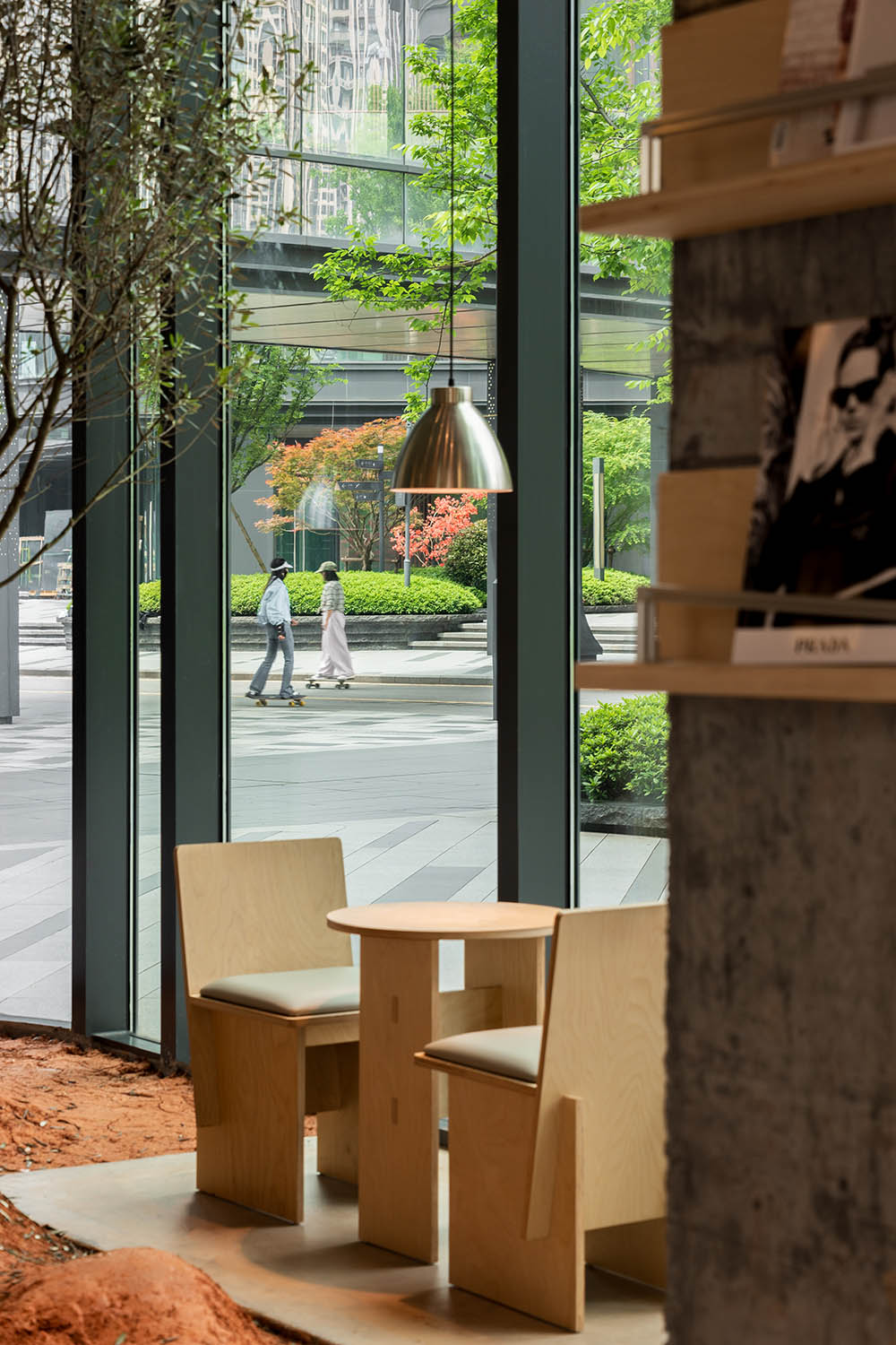 咖啡店設計,開放式咖啡店,鬆弛感咖啡店,商務中心咖啡店,咖啡店打卡,咖啡店裝修,咖啡店設計案例,咖啡店設計方案,長沙達美Seesaw咖啡店:遺落在都市CBD裏的一抹紅土,長沙,紫宇宙設計